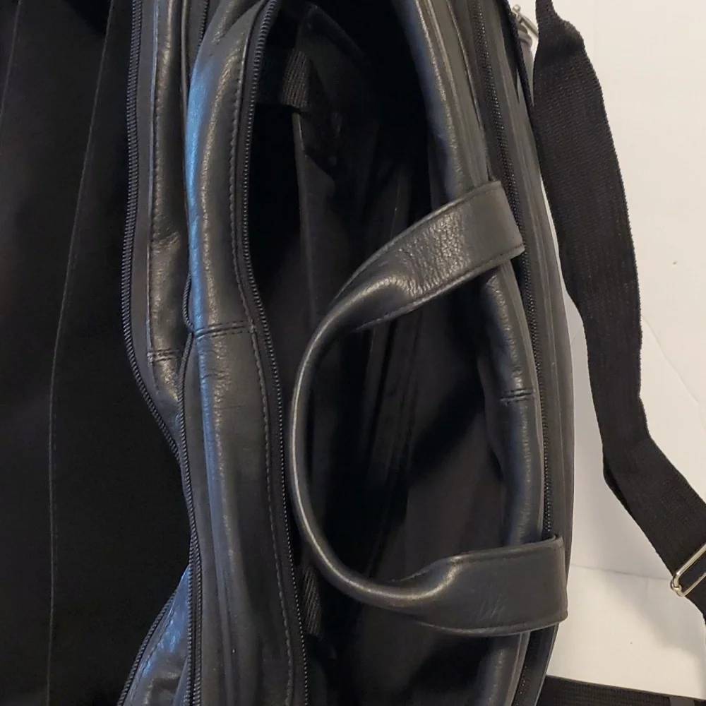 Black Fullgrain Cowhide Leather Expandable Travel Bag